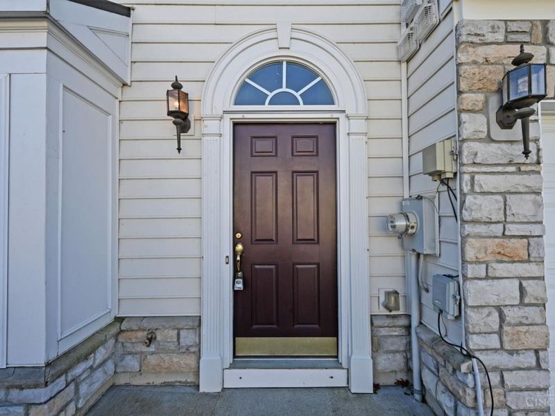 7135 Thorndale Lane, Newtown, OH 45244 Photo 3