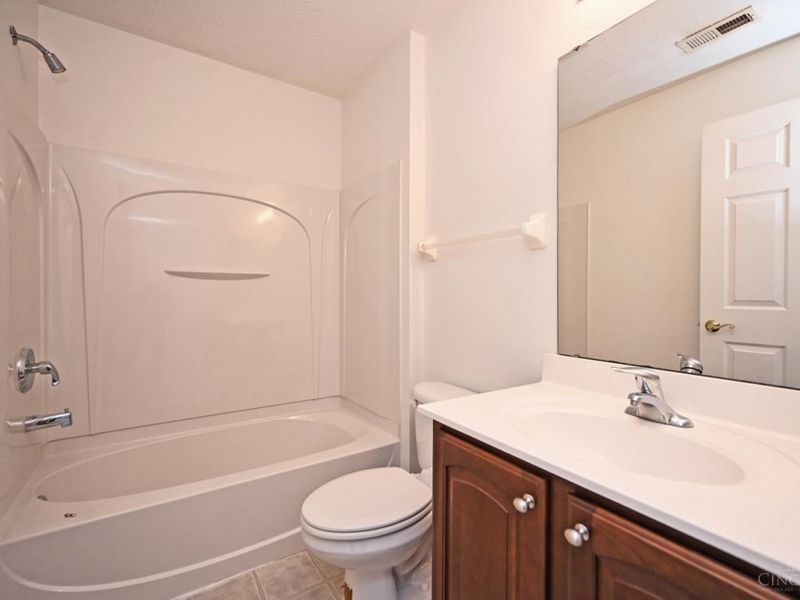 7135 Thorndale Lane, Newtown, OH 45244 Photo 32