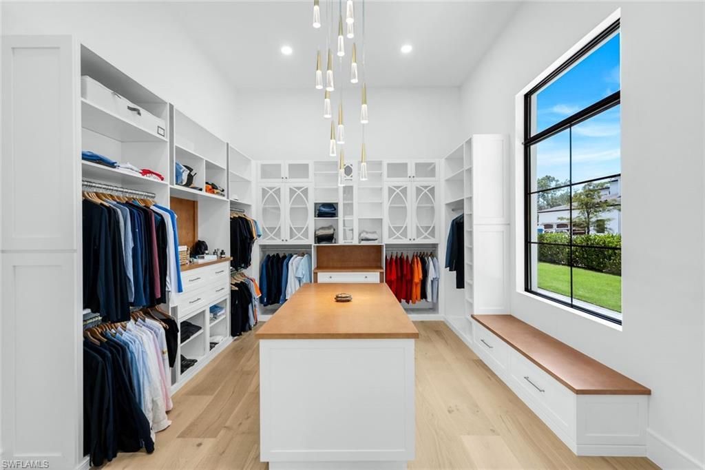 6677 Hunters Rd, Naples, FL 34109 Photo