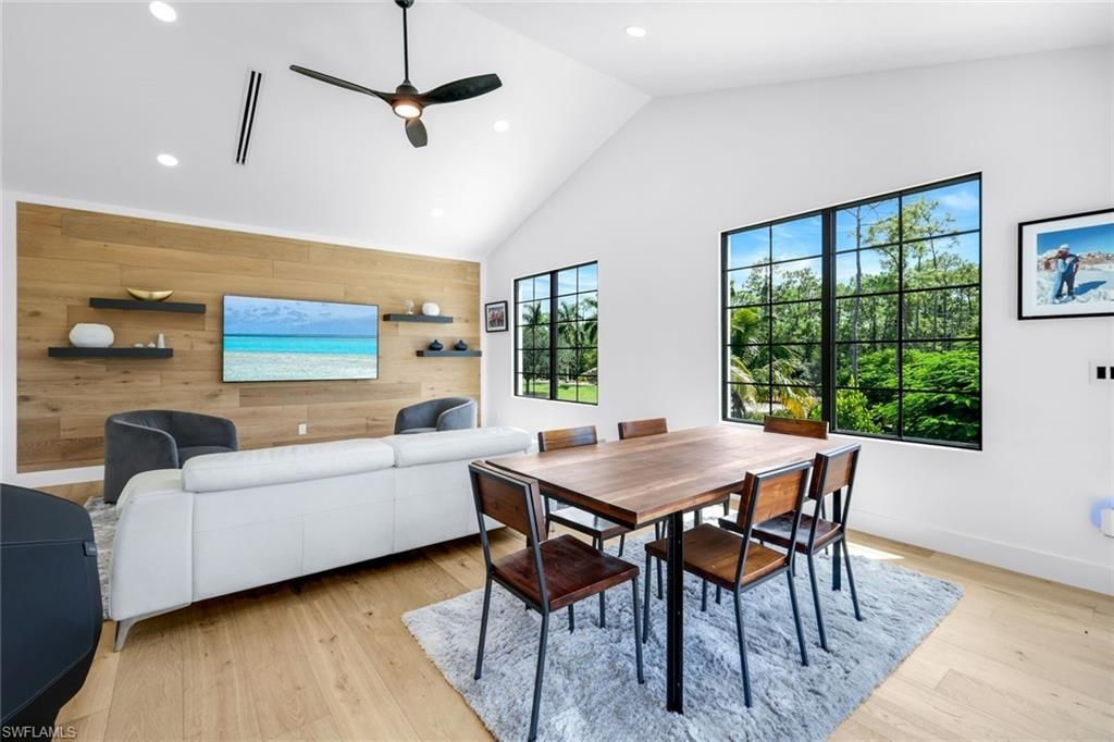 6677 Hunters Rd, Naples, FL 34109 Photo