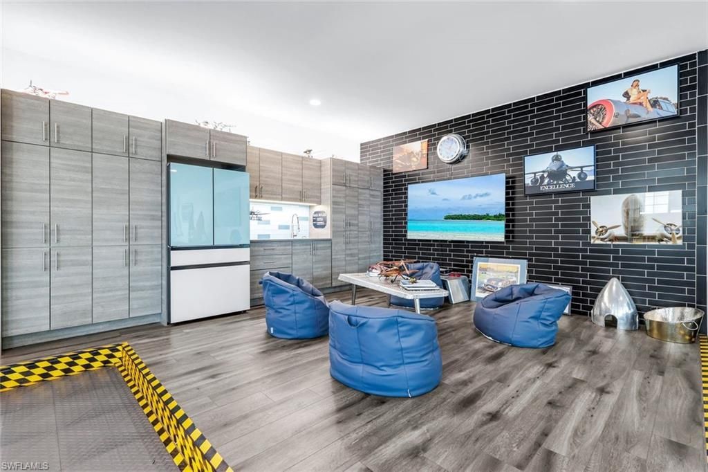 6677 Hunters Rd, Naples, FL 34109 Photo