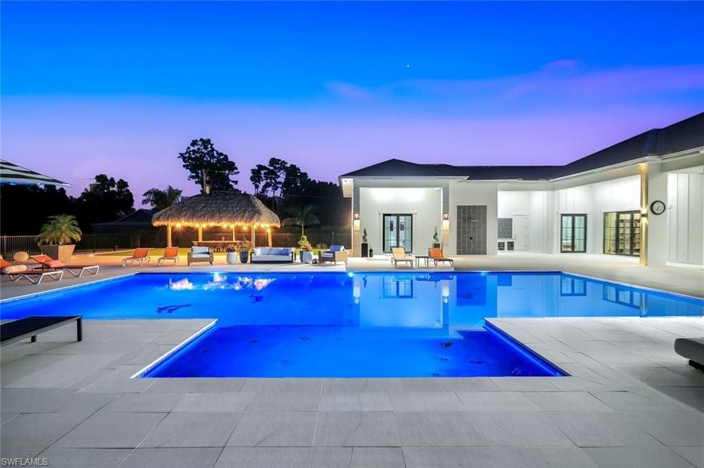 6677 Hunters Rd, Naples, FL 34109 Photo