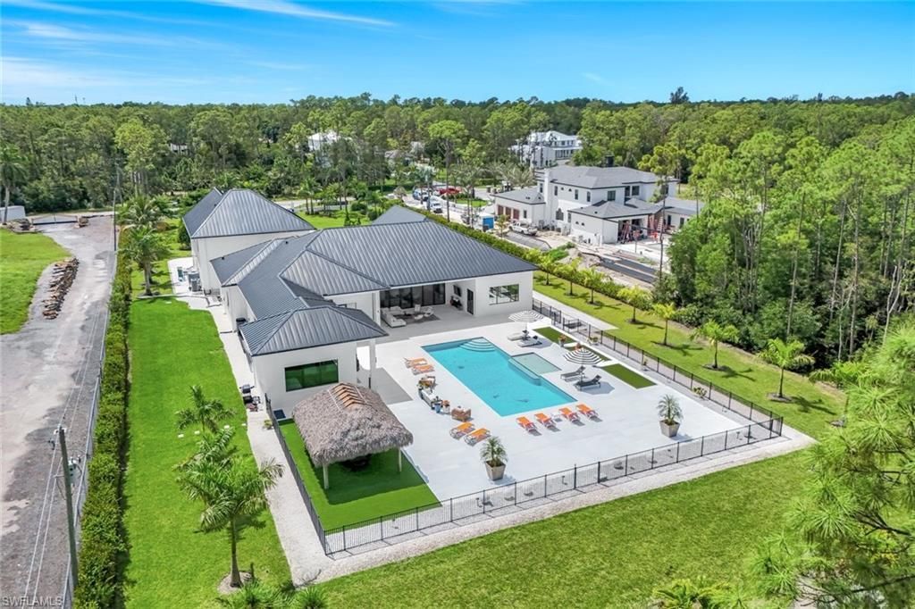 6677 Hunters Rd, Naples, FL 34109 Photo