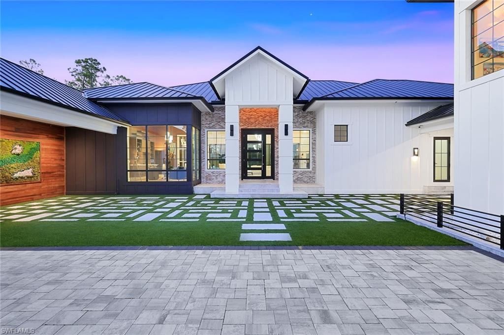 6677 Hunters Rd, Naples, FL 34109 Photo