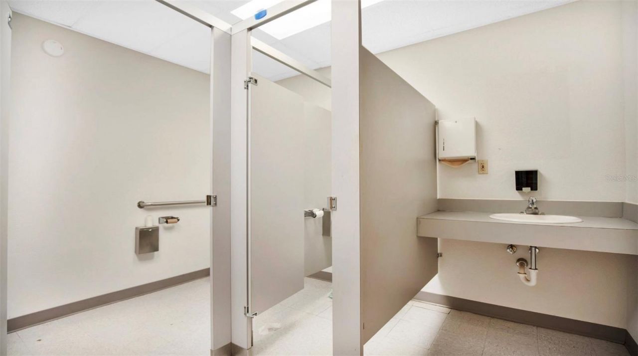 31336 County Road 437, Sorrento, FL 32776 Photo