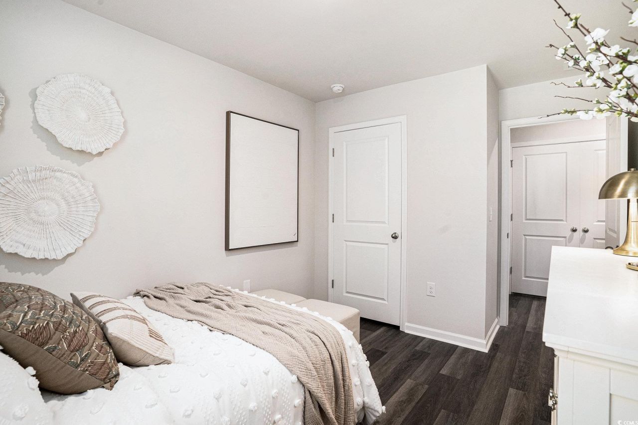 571 Gemstone Blvd Photo 21