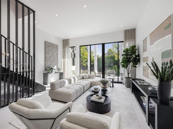 98 SW 28th Rd, Unit 1, Miami, FL 33129