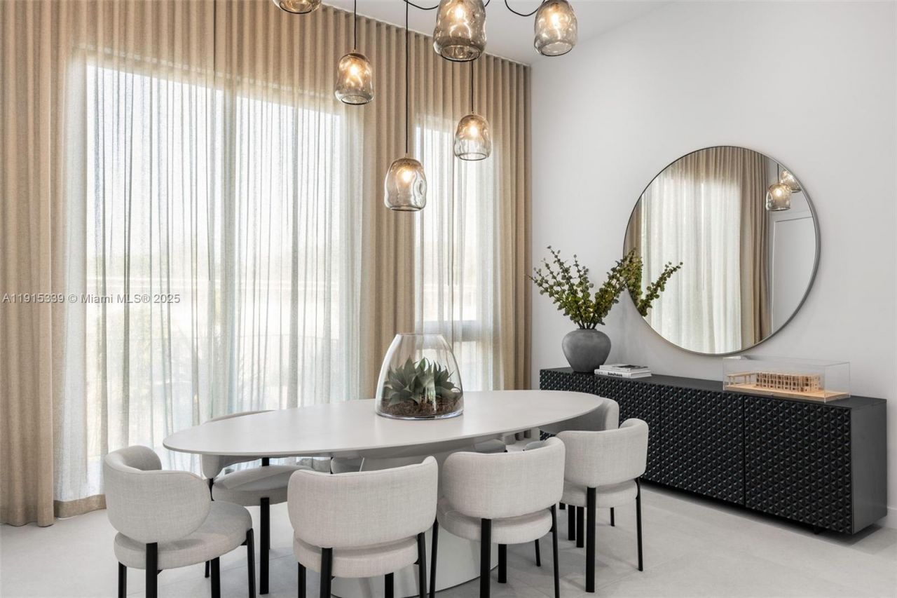 98 SW 28th Rd, Unit 1, Miami, FL 33129 Photo