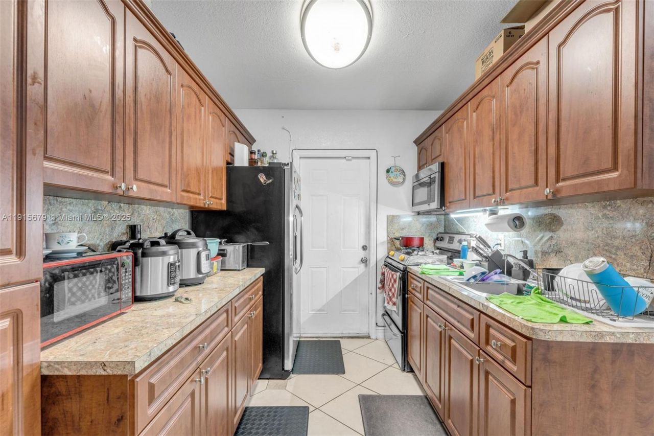 10755 SW 217th St, Miami, FL 33170 Photo