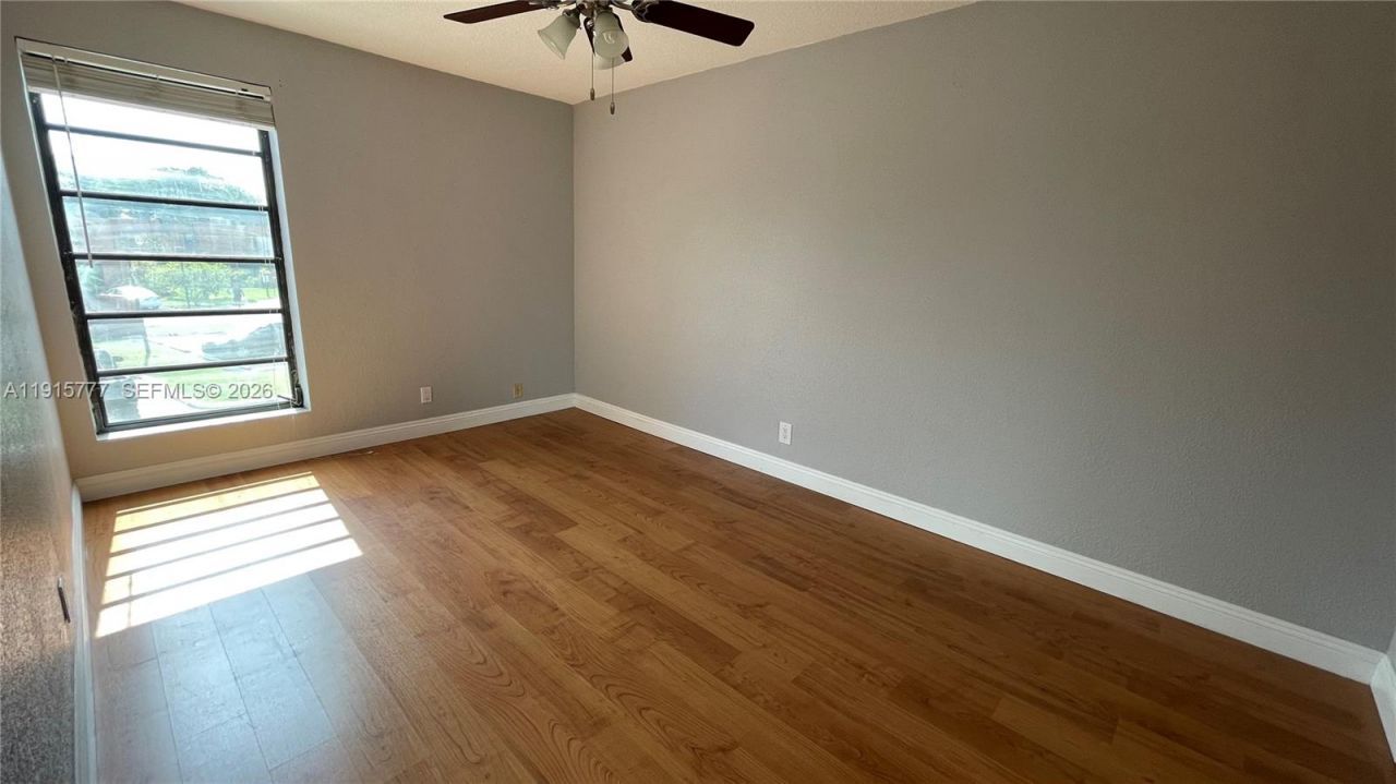 9113 Limetree Ln, Unit 170, Pembroke Pines, FL 33024 Photo