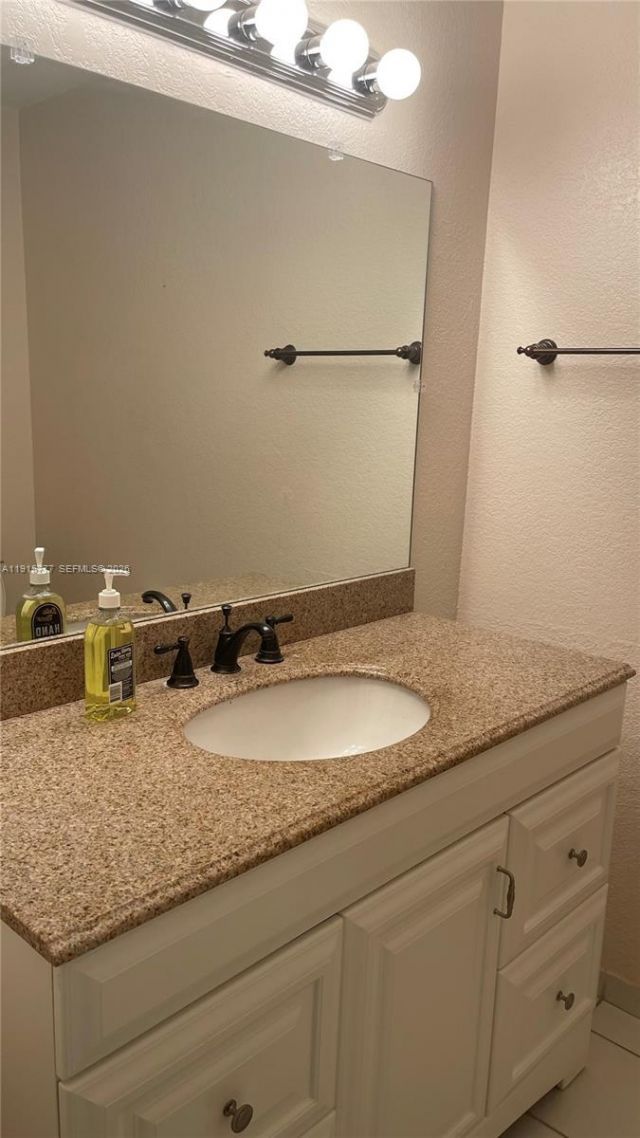 9113 Limetree Ln, Unit 170, Pembroke Pines, FL 33024 Photo