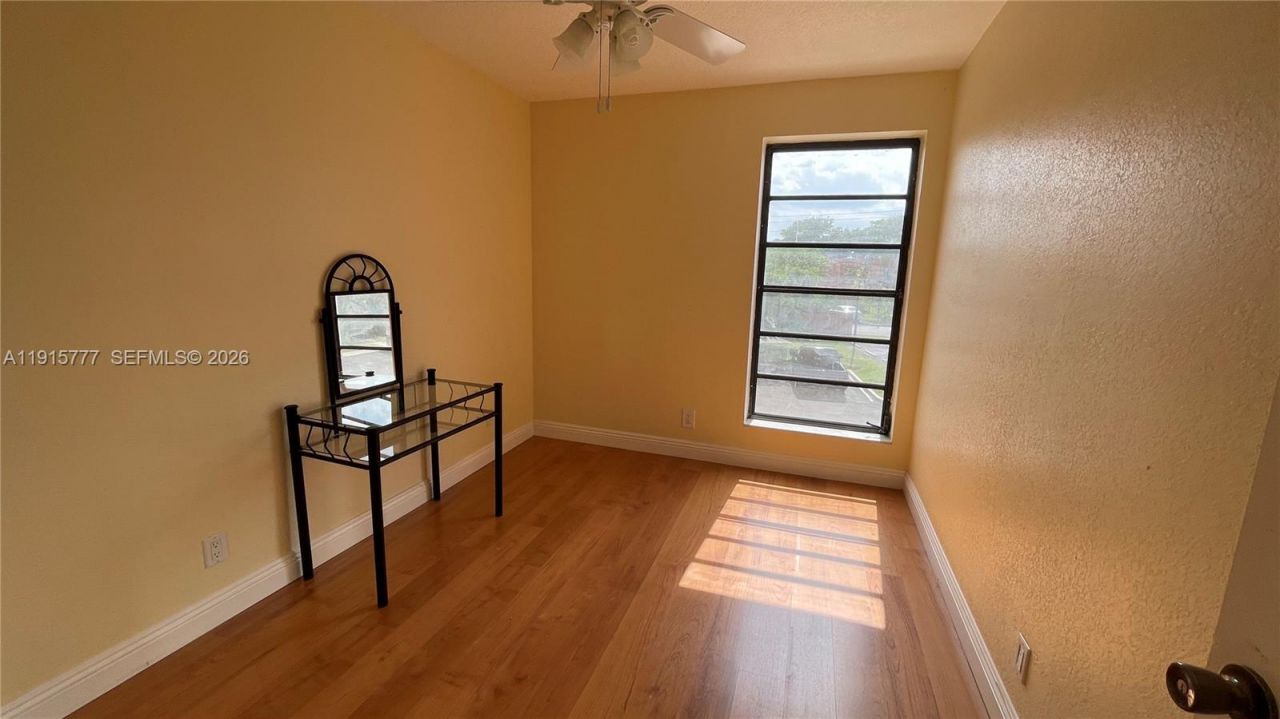 9113 Limetree Ln, Unit 170, Pembroke Pines, FL 33024 Photo