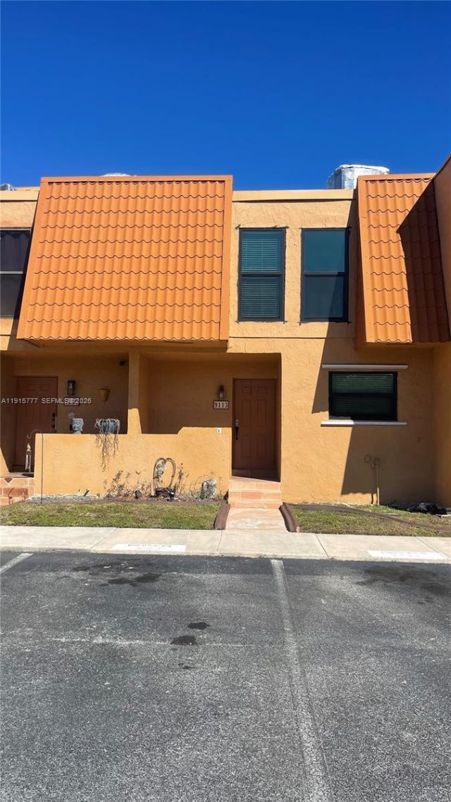 9113 Limetree Ln, Unit 170, Pembroke Pines, FL 33024 Photo