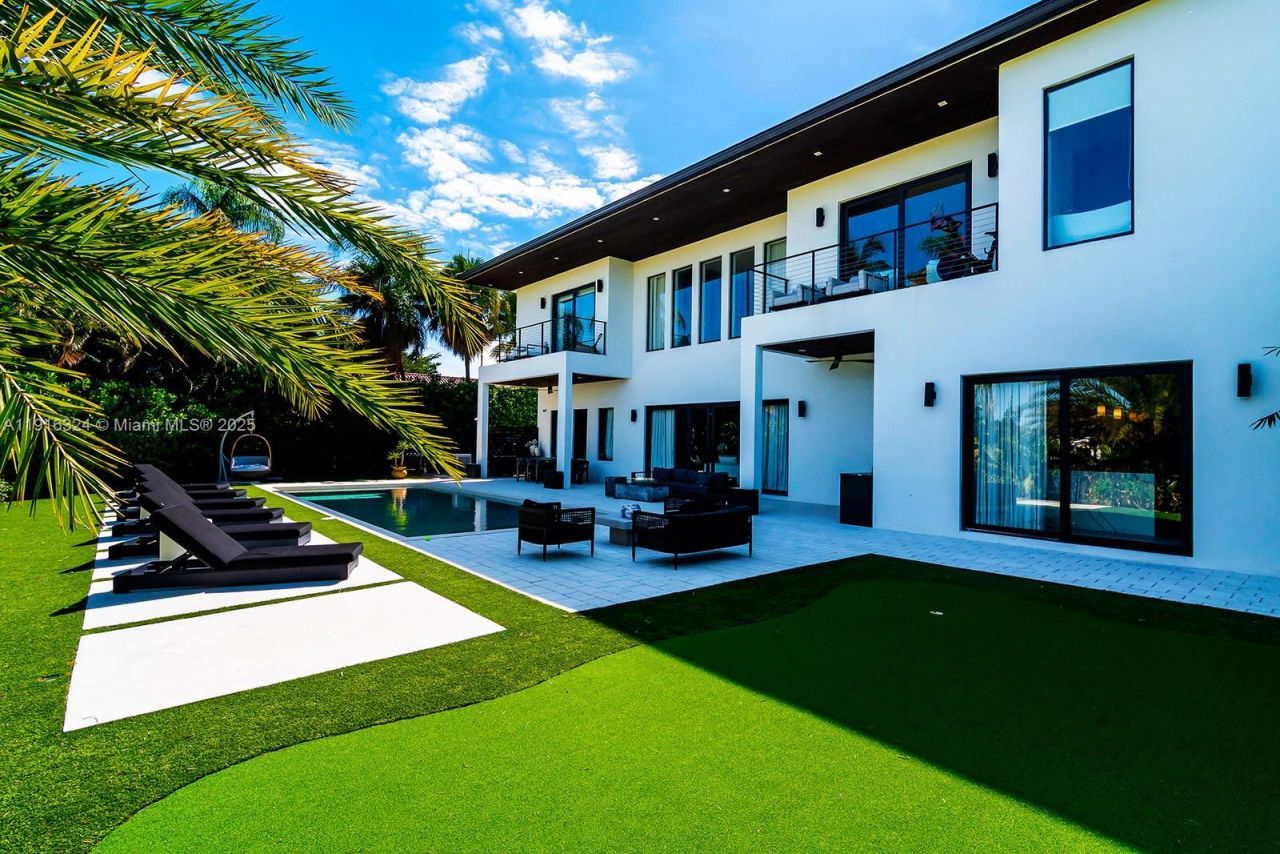 10151 SW 3rd St, Plantation, FL 33324 Photo