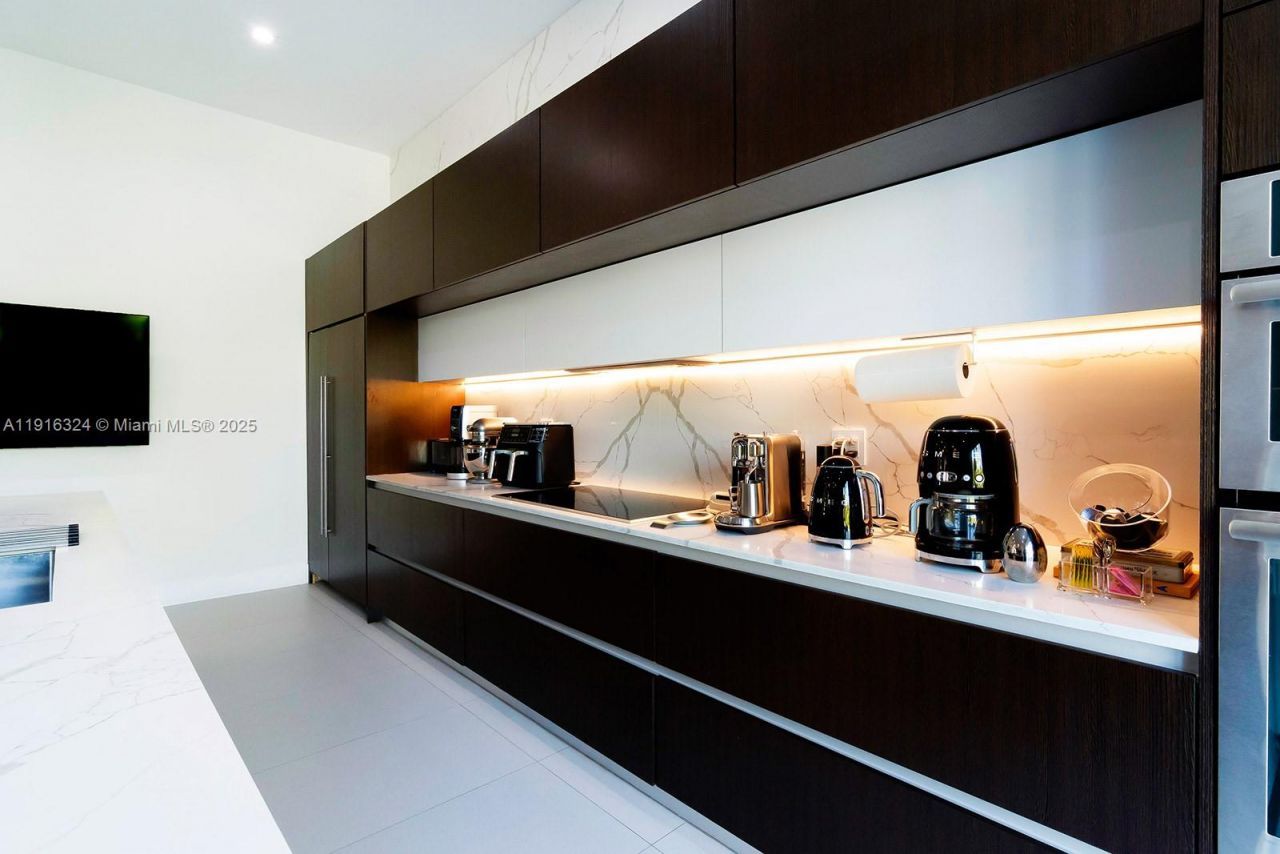 10151 SW 3rd St, Plantation, FL 33324 Photo