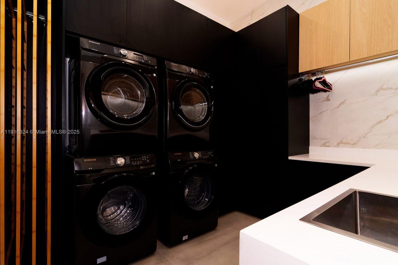 10151 SW 3rd St, Plantation, FL 33324 Photo