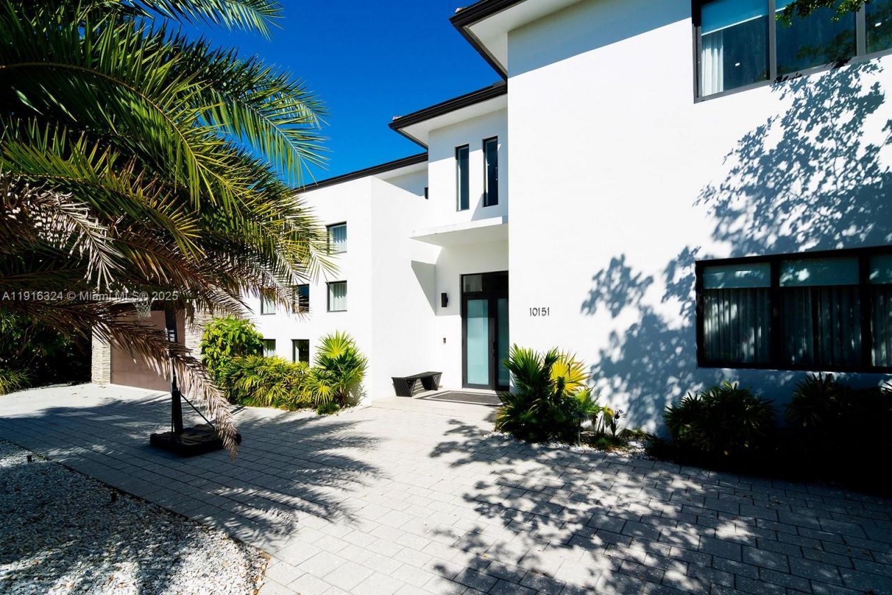 10151 SW 3rd St, Plantation, FL 33324 Photo