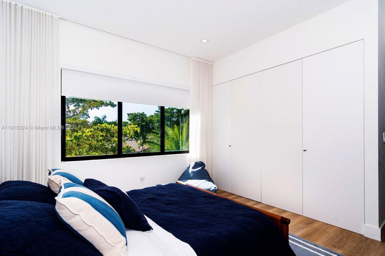 10151 SW 3rd St, Plantation, FL 33324 Photo