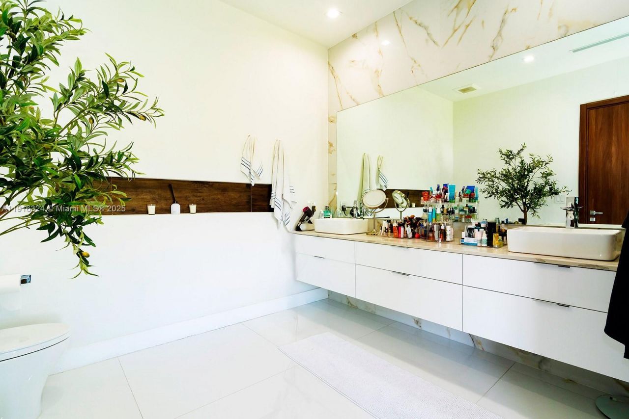 10151 SW 3rd St, Plantation, FL 33324 Photo