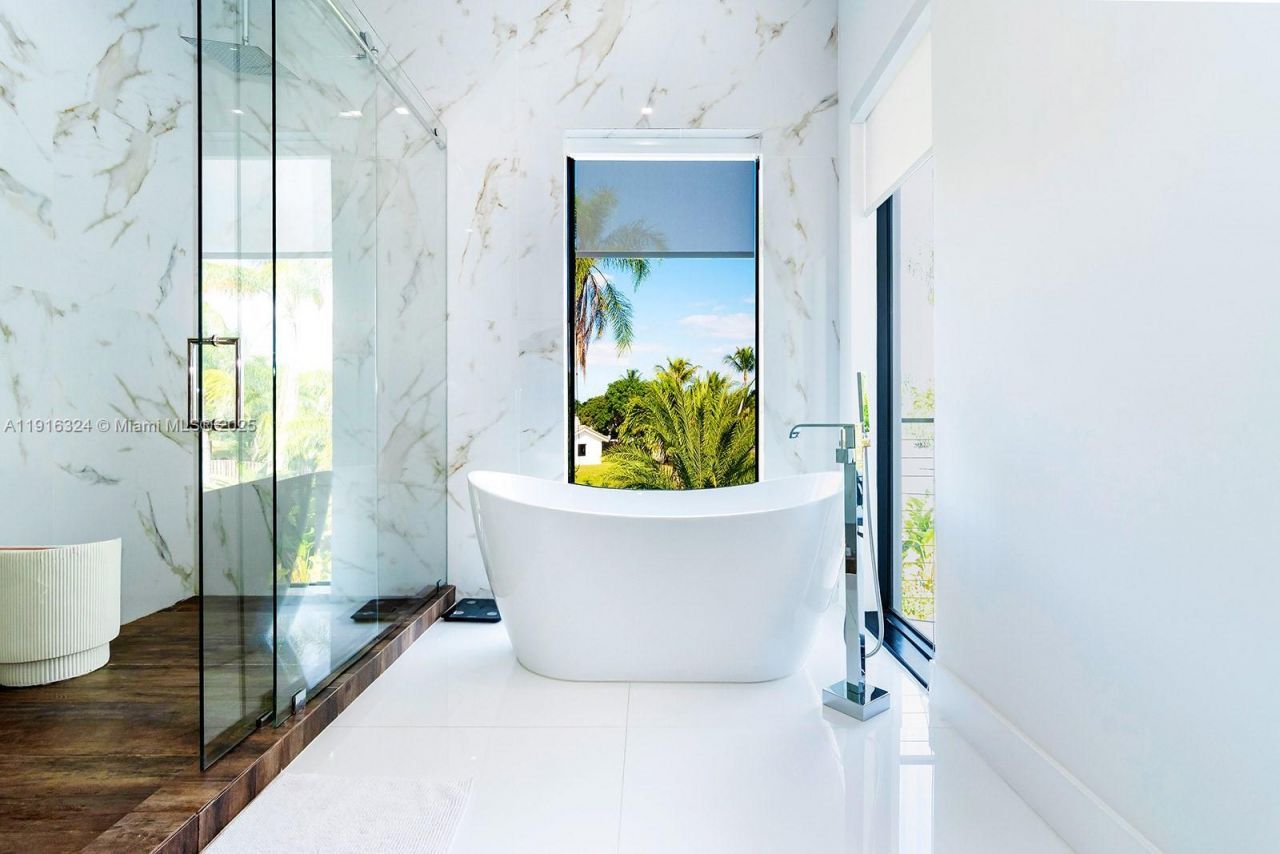 10151 SW 3rd St, Plantation, FL 33324 Photo