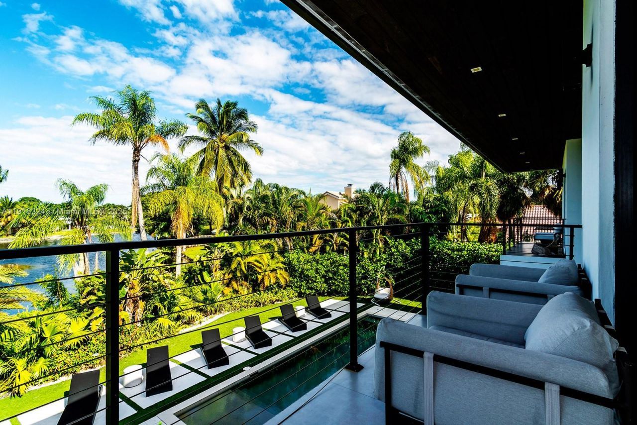 10151 SW 3rd St, Plantation, FL 33324 Photo