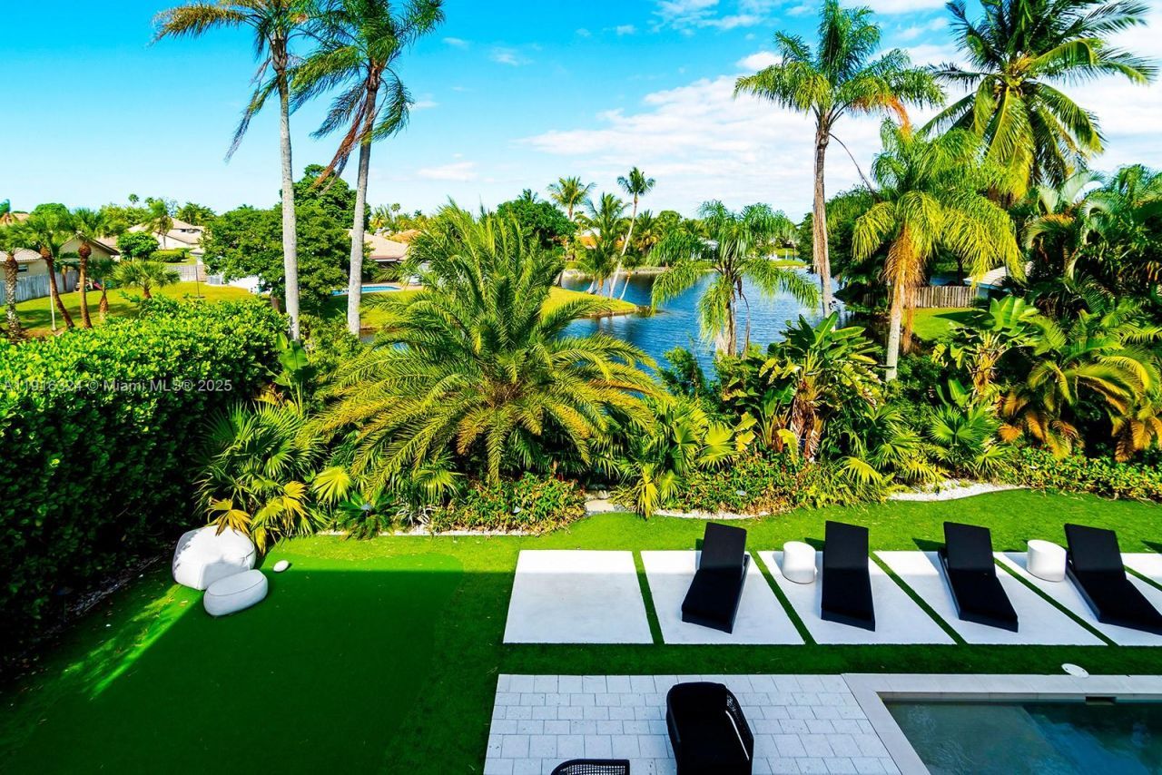 10151 SW 3rd St, Plantation, FL 33324 Photo