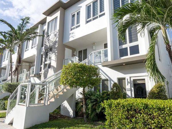 10305 NW 63rd Ter, Unit 105, Doral, FL 33178