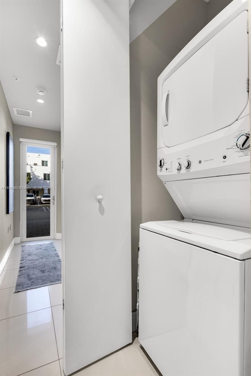 10305 NW 63rd Ter, Unit 105, Doral, FL 33178 Photo