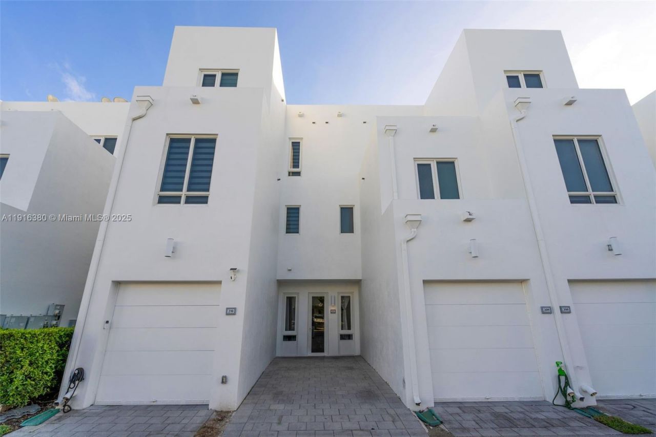 10305 NW 63rd Ter, Unit 105, Doral, FL 33178 Photo