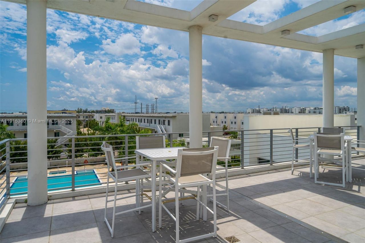 10305 NW 63rd Ter, Unit 105, Doral, FL 33178 Photo