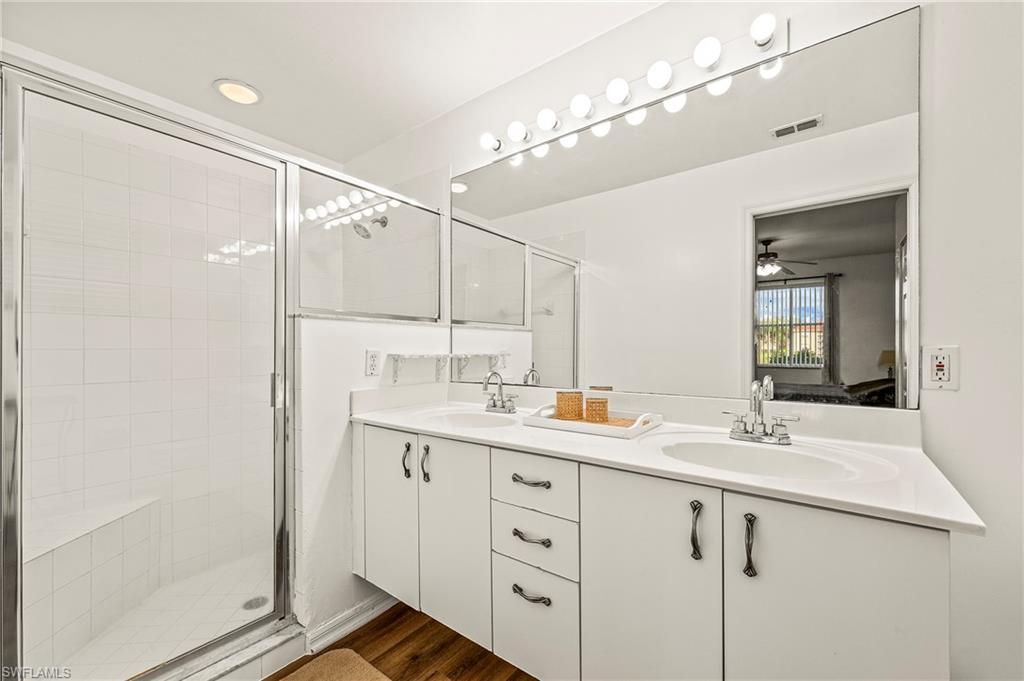 280 Robin Hood Cir, Unit 101, Naples, FL 34104 Photo