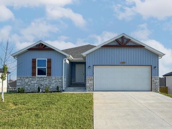 1183 E Habersham Street, Republic, MO 65738