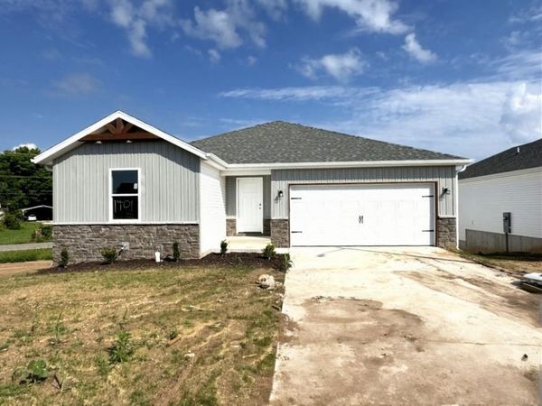 1401 S Barnard Way, Republic, MO 65738