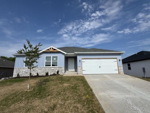 1429 S Barnard Way, Republic, MO 65738