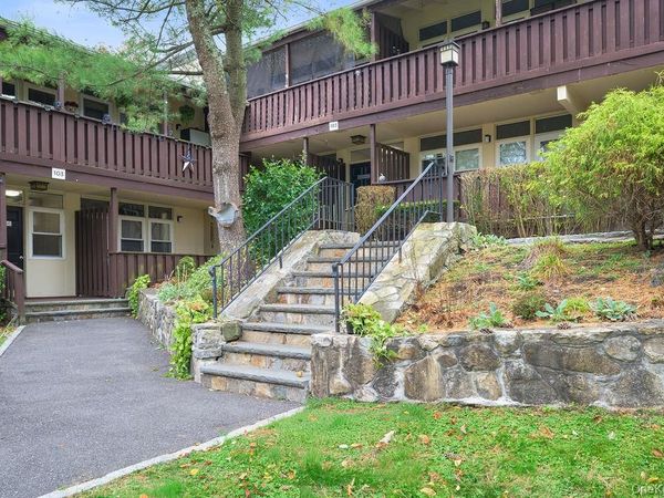 103 Wiltshire Road, Unit D6, Scarsdale, NY 10583