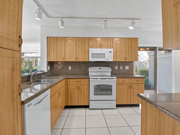 7342 Lake Meadow Way, Unit 102, Boynton Beach, FL 33437