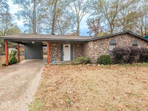 6101 Senate Drive, Little Rock, AR 72209