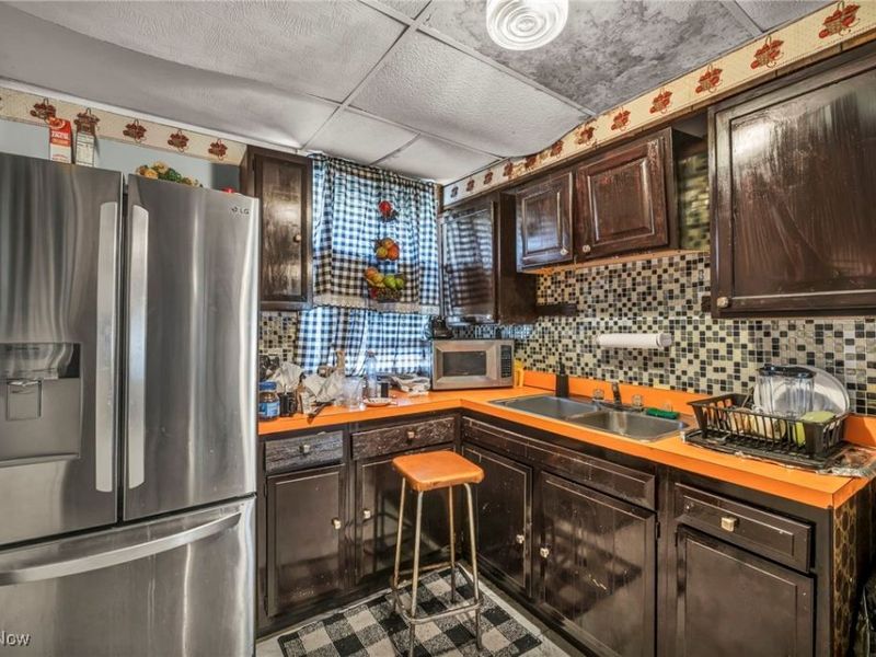 9700 Hilgert Drive, Cleveland, OH 44104 Photo 11