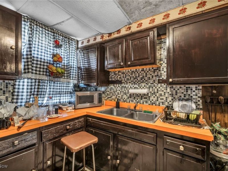 9700 Hilgert Drive, Cleveland, OH 44104 Photo 9