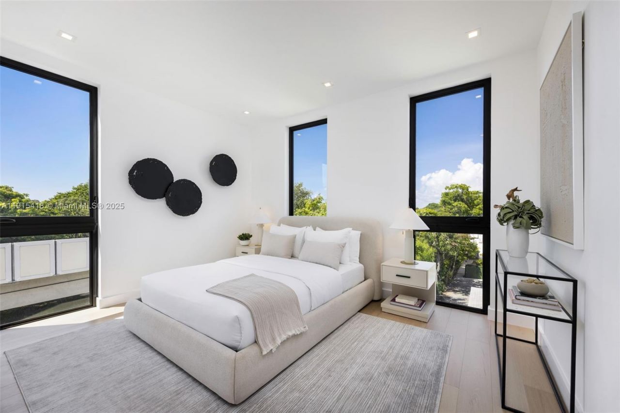 86 SW 28th Rd, Unit 7, Miami, FL 33129 Photo