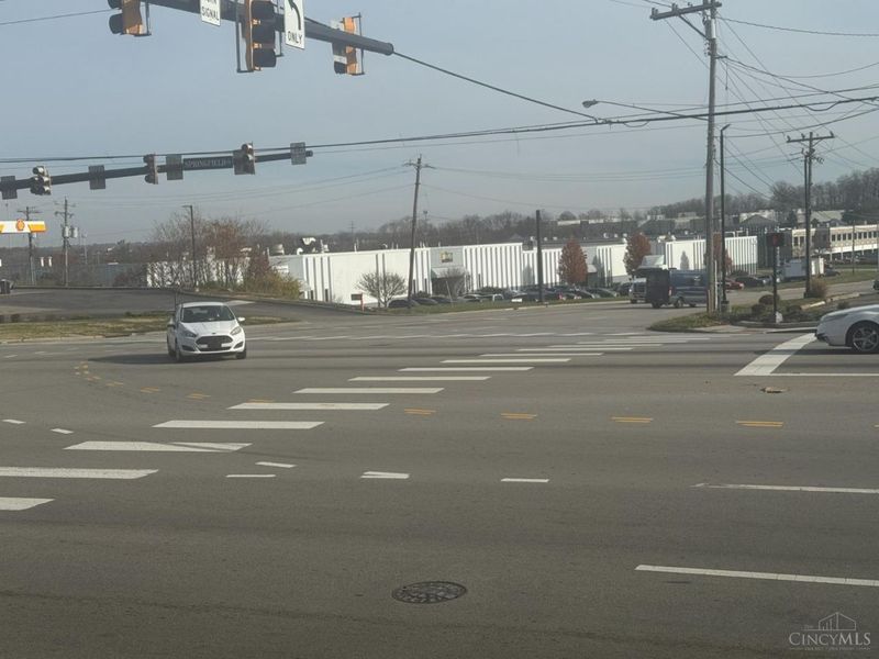 12124 Sheraton Lane, Unit 2, Springdale, OH 45246 Photo 3