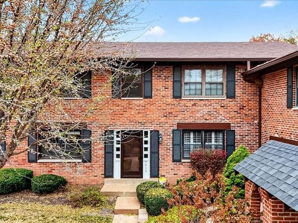 7919 Royal Arms Court, Unit 2, Crestwood, MO 63123