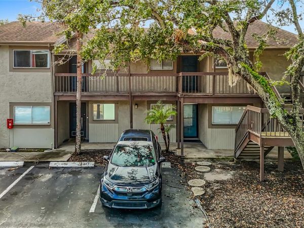 6344 NEWTOWN CIRCLE, Unit B2, TAMPA, FL 33615