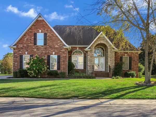 1719 Ironwood CT, Murfreesboro, TN 37129