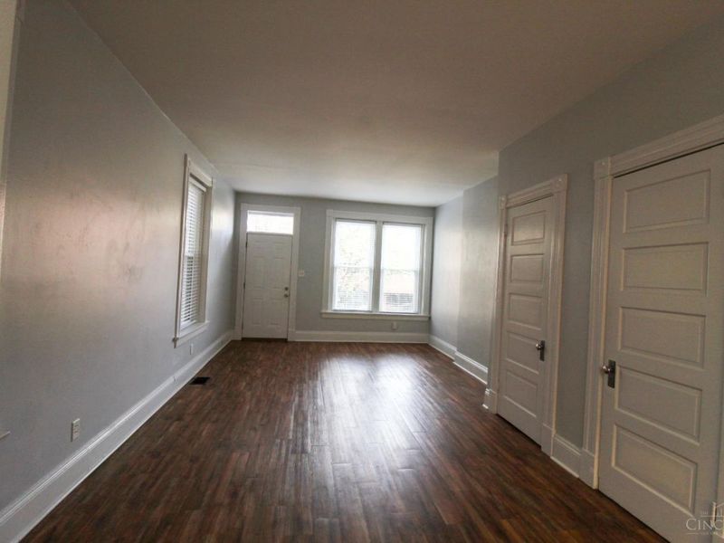 421 Hopkins Street, Cincinnati, OH 45203 Photo 10