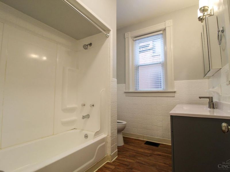 421 Hopkins Street, Cincinnati, OH 45203 Photo 13