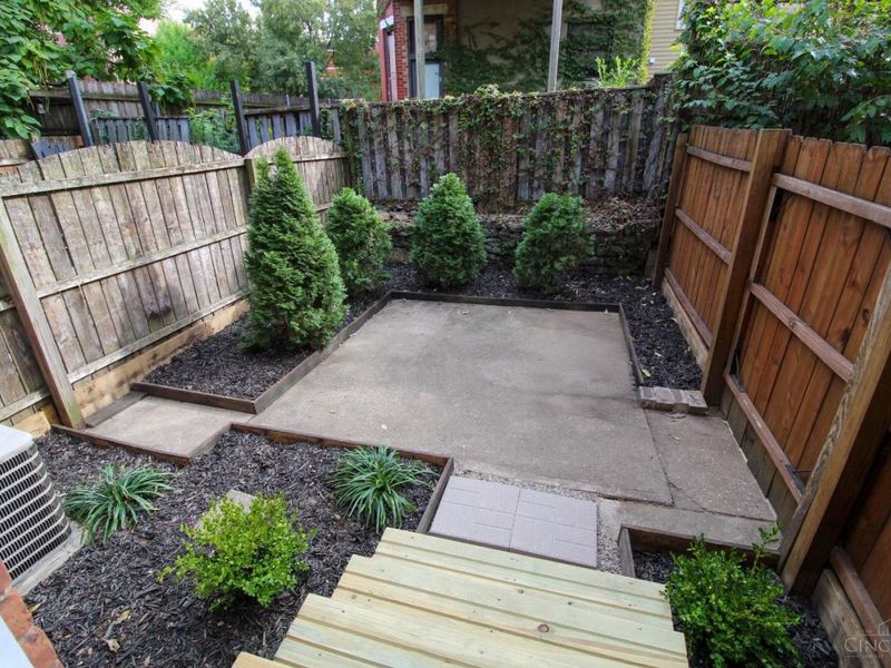 421 Hopkins Street, Cincinnati, OH 45203 Photo 19