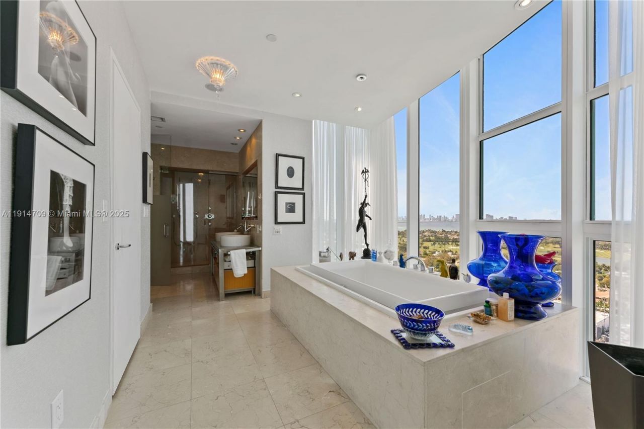 6000 Indian Creek Dr, Unit PH 2501, Miami Beach, FL 33140 Photo