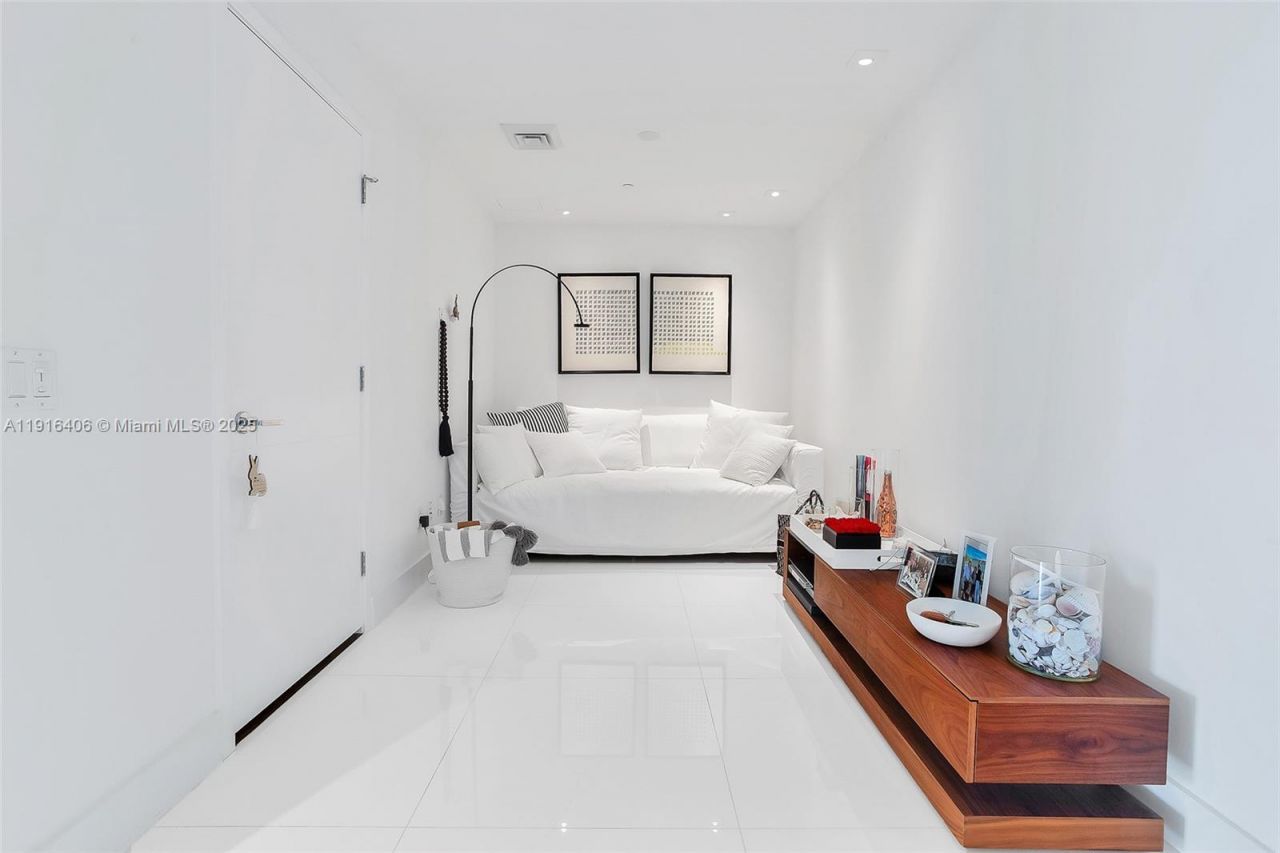 350 Ocean Dr, Unit 405N, Key Biscayne, FL 33149 Photo