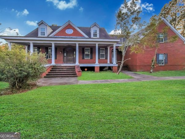 221 Lyman Hall, Savannah, GA 31410